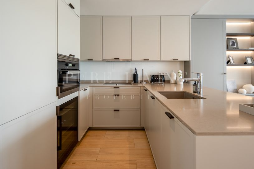 Renovated three bedroom apartment in Marina puente Romano