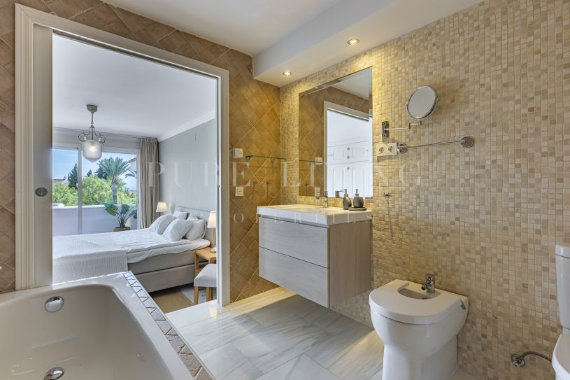 Appartement met 2 slaapkamers en zeezicht in Royal Gardens, Nueva Andalucía