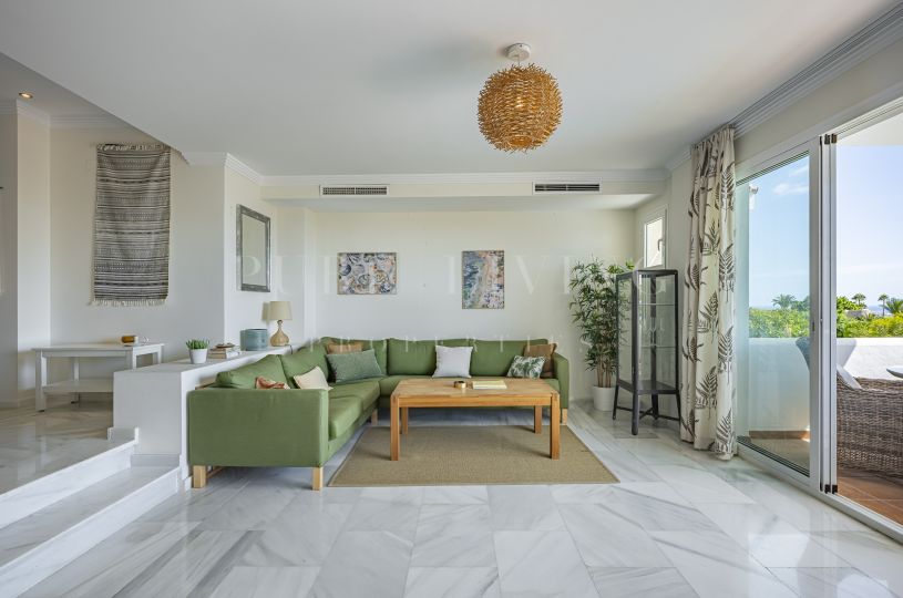 Appartement met 2 slaapkamers en zeezicht in Royal Gardens, Nueva Andalucía