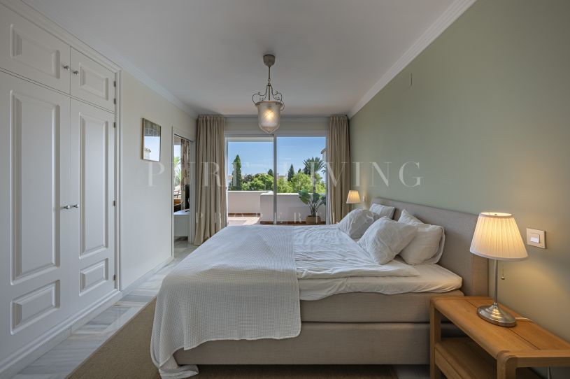 Appartement met 2 slaapkamers en zeezicht in Royal Gardens, Nueva Andalucía
