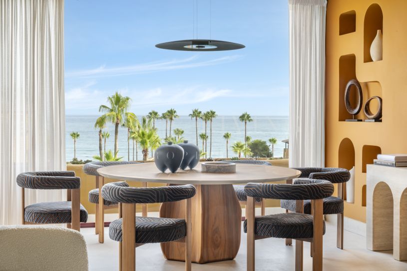 Luxe appartement met 3 slaapkamers aan zee in Estepona met panoramisch uitzicht over de Middellandse Zee