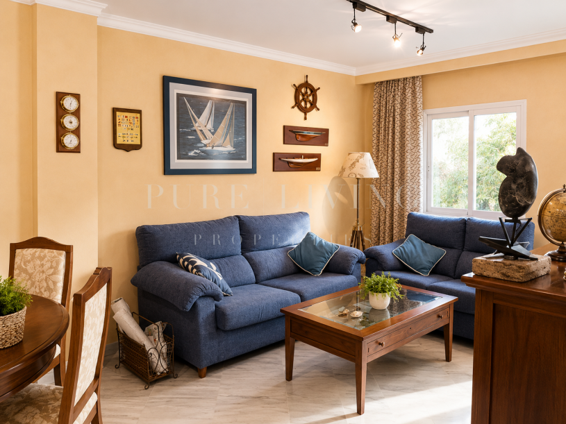 Opportunité de rénovation de 2 chambres avec vue partielle sur la mer, idéalement située près de la plage dans le prestigieux Hacienda Nagüeles, sur le Golden Mile de Marbella
