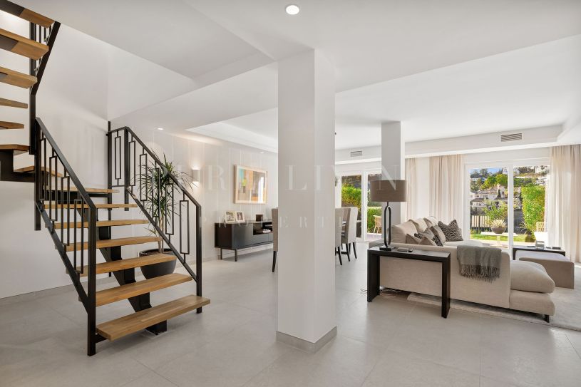Elegant Scandinavian-Inspired Townhouse in La Quinta Hills, Benahavís