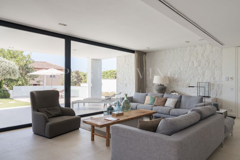 Villa de luxe à vendre près de la plage à Marbesa, Marbella Est