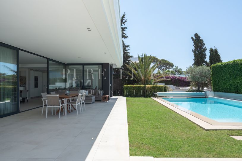 Impresionante vivienda familiar en Marbesa, Marbella Este