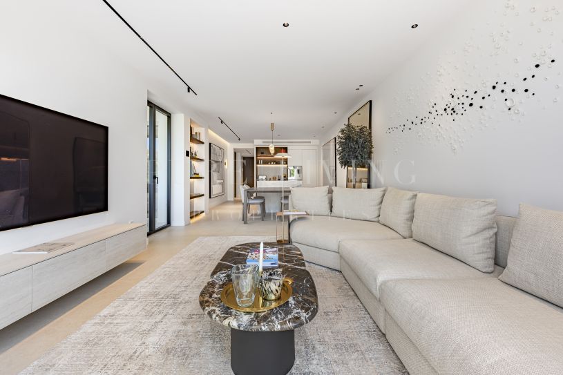 Renovated beachside apartment steps from the Beach in Puerto Banus