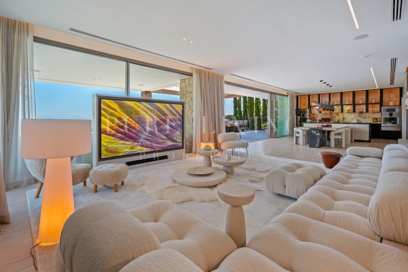 Villa Mare – Contemporary Luxury Villa in El Herrojo, Benahavís