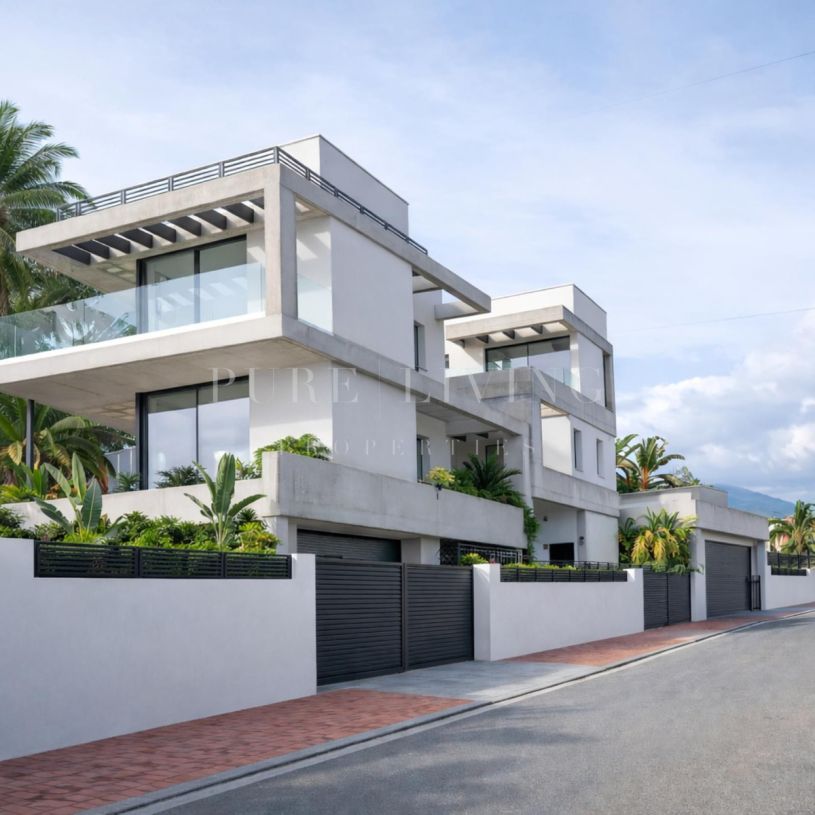 Villa contemporaine neuve de 4 chambres avec vues panoramiques sur la mer et piscine privée à Nueva Andalucía