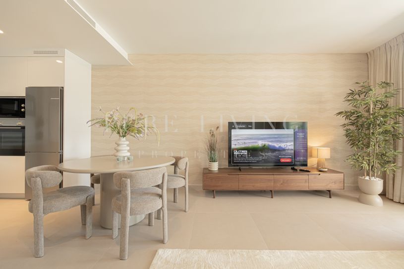 Luxury 2-bedroom ground-floor apartment with private pool & resort amenities in Altos de Los Monteros