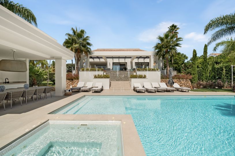 Casa Palmeras – Contemporary Mediterranean Villa in El Paraíso, Estepona East