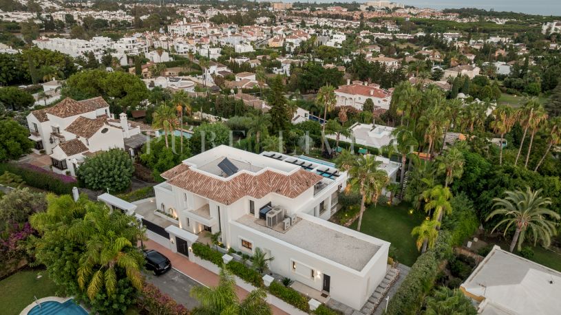 Casa Palmeras – Contemporary Mediterranean Villa in El Paraíso, Estepona East