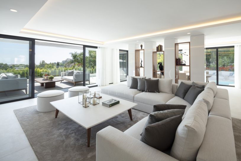 Contemporary Villa in Nueva Andalucía’s Golf Valley