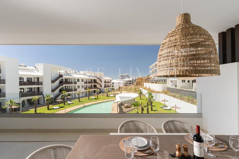 Gloednieuw luxe appartement met uitzicht op het zwembad en toeristische verhuurvergunning in El Higuerón
