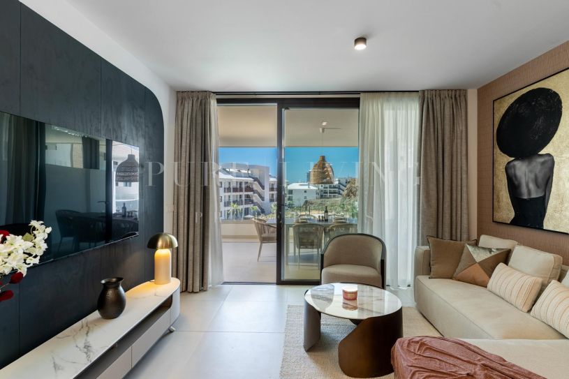 Gloednieuw luxe appartement met uitzicht op het zwembad en toeristische verhuurvergunning in El Higuerón