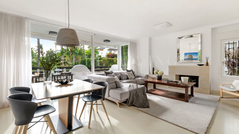 Exclusive Golden Mile Town House – Fully Renovated