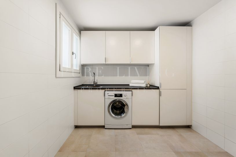 Exclusive Golden Mile Semi-Detached House – Fully Renovated