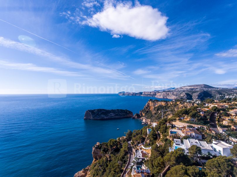 Extensive plot with excellent views in a privileged area of Javea.
