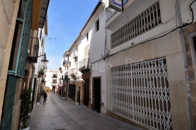 Business premises in the old town of Javea.