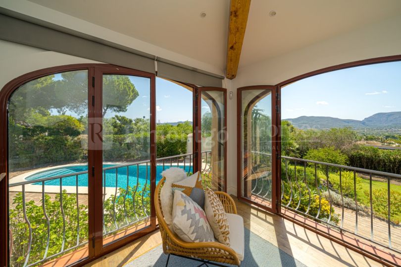 Villa za sprzedaż całkowicie odnowiona w El Montgó, Jávea (Alicante)