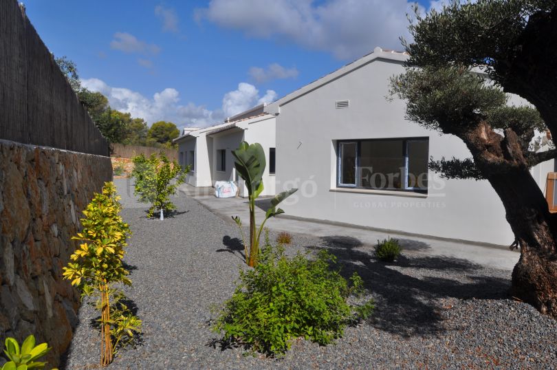 New build villa with open views and a lot of privacy in La Lluca, Jávea