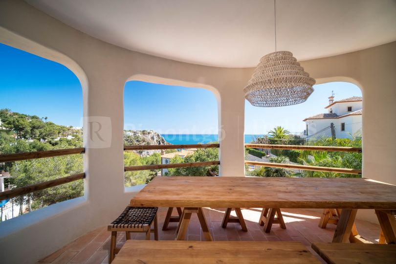 Ibizan style villa with sea views in Ambolo, Jávea