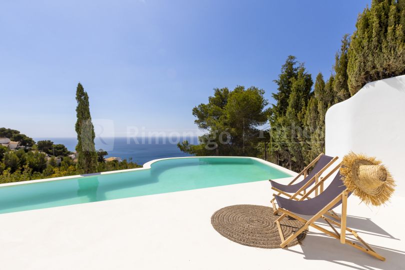 Ibiza villa de style avec des vues fantastiques situé dans la région de Costa Nova, Jávea