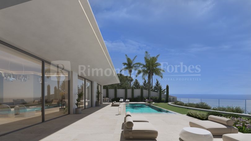 Beautiful villa located on a frontline plot overlooking the Mediterranean sea in Balcon al Mar, Javea