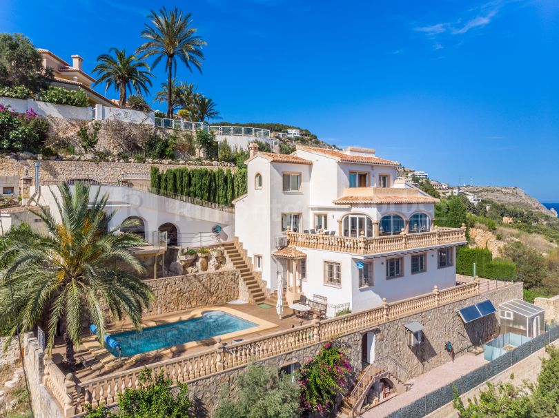 Luxury villa with sea views in La Corona, Javea.