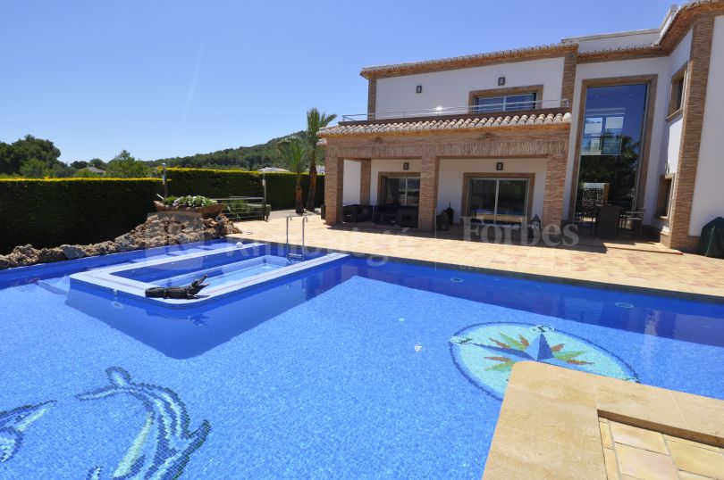 Spacious villa with panoramic views in Puerta Fenicia, Jávea (Alicante)