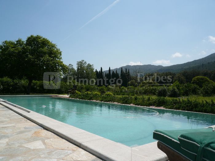 5-bedroom country house for sale in Mallorca.