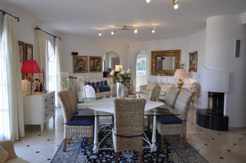 Luxury villa located in the La Sella Golf residential area, near Dénia, Alicante.