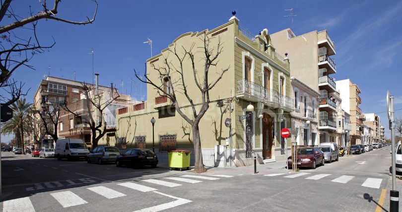 Maison de style valencien traditionnel, entièrement rénovée à Picanya (Valence).