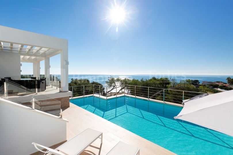 Modern villa with panoramic sea views in Costa Nova Marina, Javea.