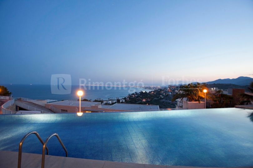 Spectacular villa with panoramic sea views in Benicàssim.