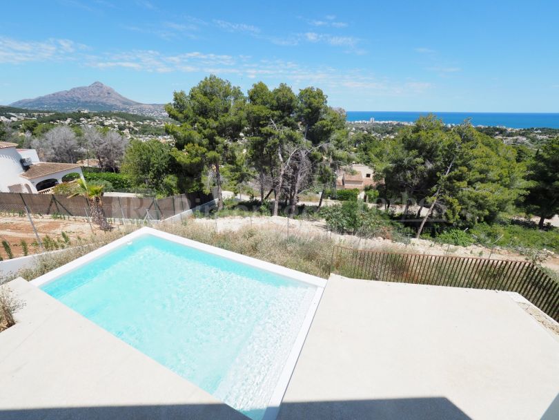 Moderne Villa in der Wohnsiedlung Adsubia in Jávea.