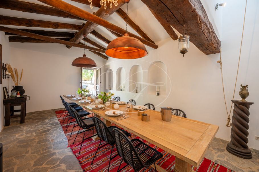 Stunning Renovated Spanish Cortijo with Guest House, Granada