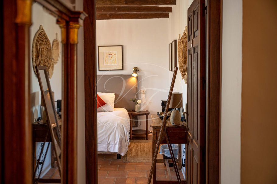 Stunning Renovated Spanish Cortijo with Guest House, Granada