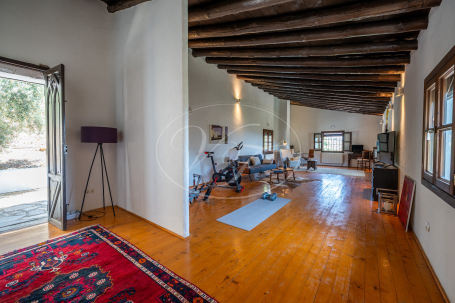 Stunning Renovated Spanish Cortijo with Guest House, Granada