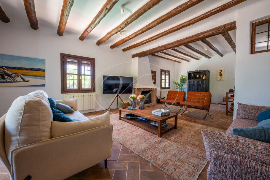 Stunning Renovated Spanish Cortijo with Guest House, Granada