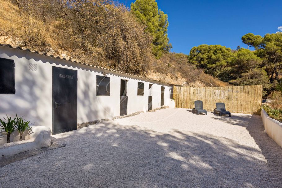 Stunning Renovated Spanish Cortijo with Guest House, Granada