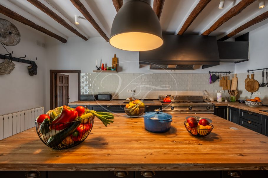 Stunning Renovated Spanish Cortijo with Guest House, Granada