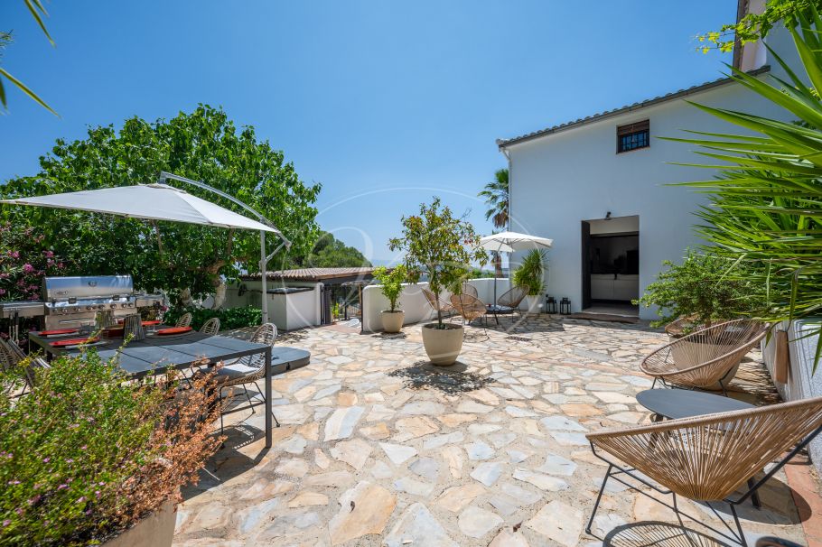Stunning Renovated Spanish Cortijo with Guest House, Granada