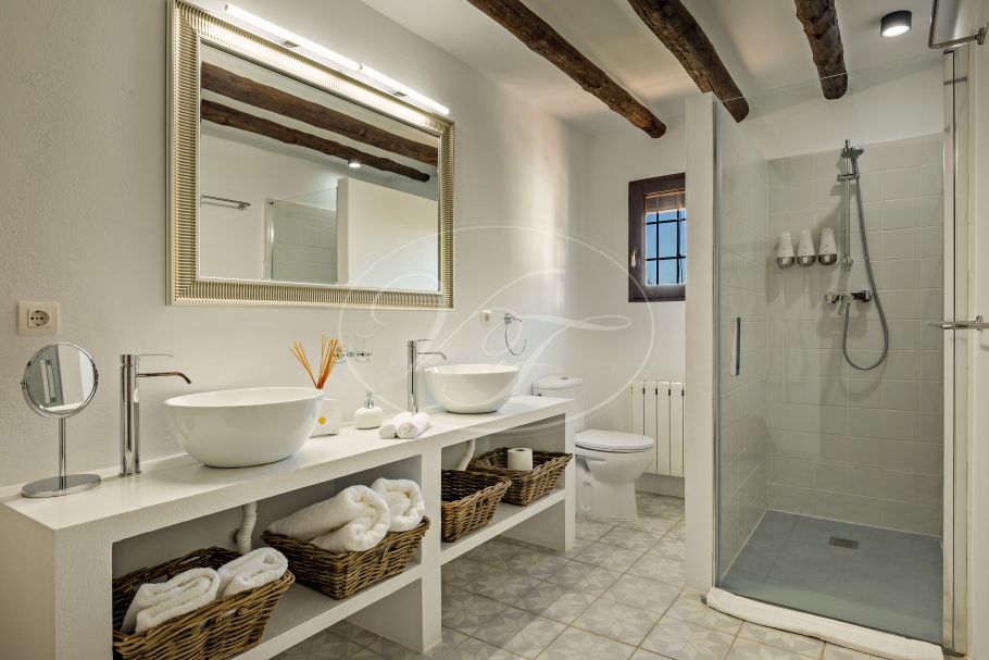 Stunning Renovated Spanish Cortijo with Guest House, Granada