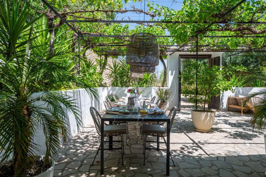 Stunning Renovated Spanish Cortijo with Guest House, Granada