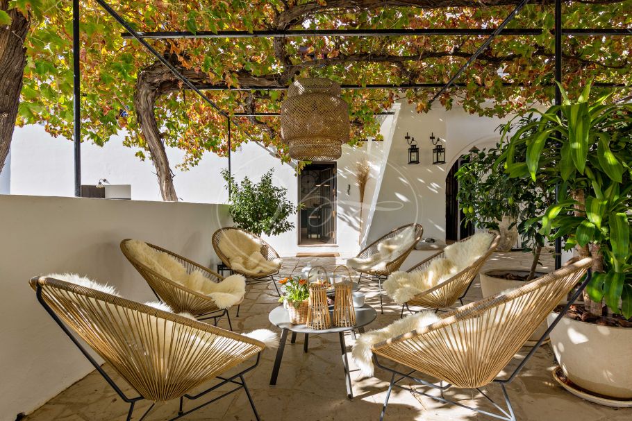 Stunning Renovated Spanish Cortijo with Guest House, Granada