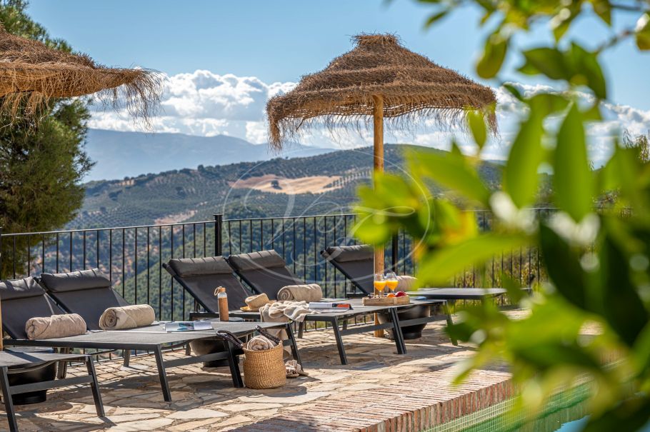 Stunning Renovated Spanish Cortijo with Guest House, Granada