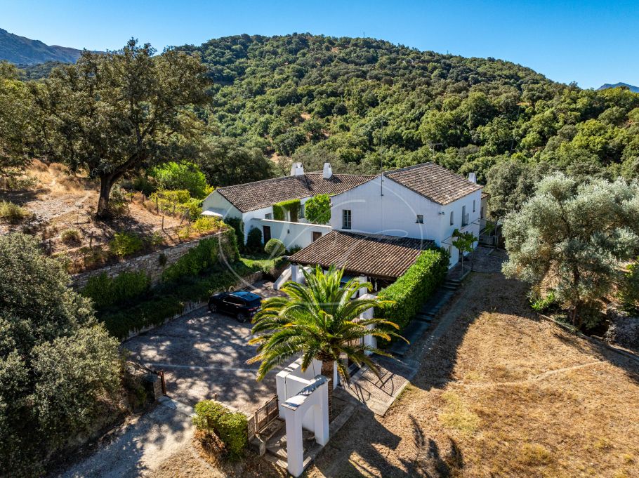 Stunning cortijo on privileged position, Gaucin