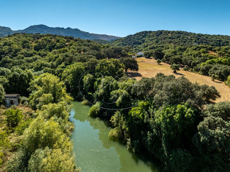 Stunning cortijo on privileged position, Gaucin