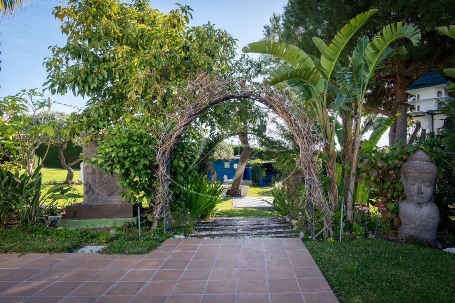 Finca con impresionante jardín a 5 minutos de, Estepona