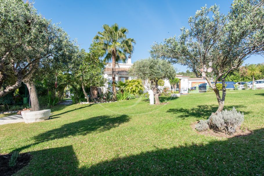 Finca con impresionante jardín a 5 minutos de, Estepona
